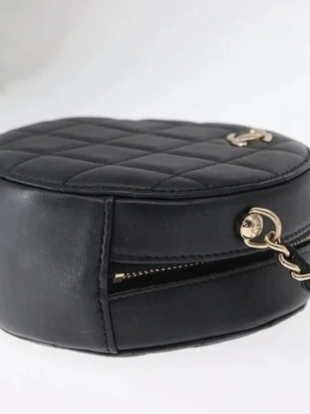 CHANEL brand	chanel color	black